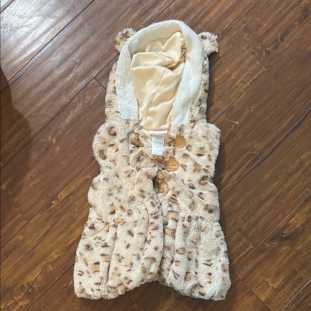 Cozy Little Lass, Faux Fur, Cheetah, Hooded Vest, Children’s‎ Vest, 3T ears